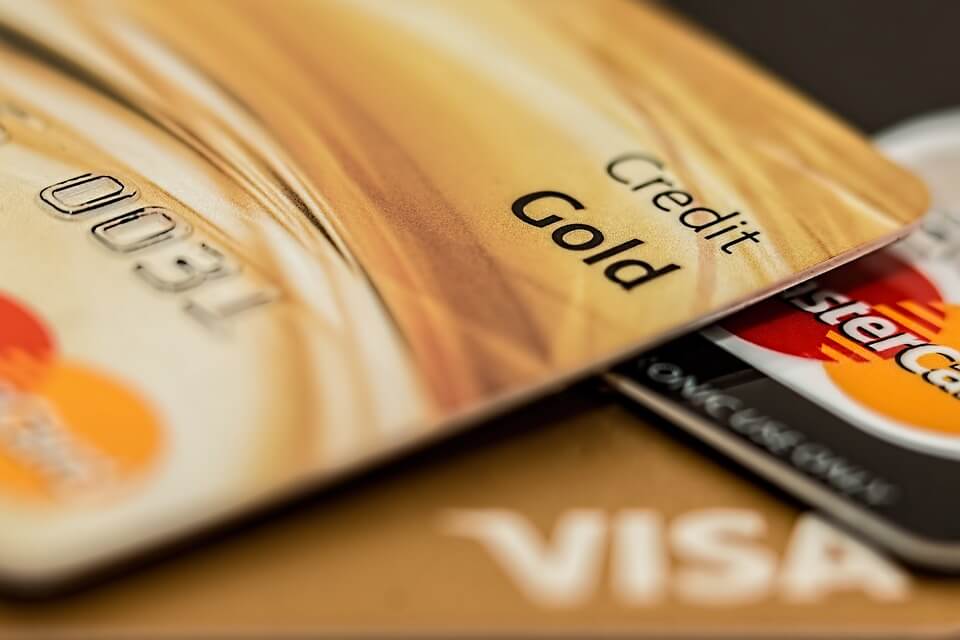 Na dobitie kreditu môžete v Niké využiť aj platobnú kartu